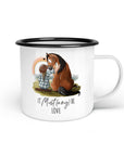 Emaille-Tasse "It Must(ang) be love"