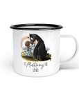 Emaille-Tasse "It Must(ang) be love"