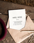 Strohpapier-Postkarte "mrs. ride - Definition"