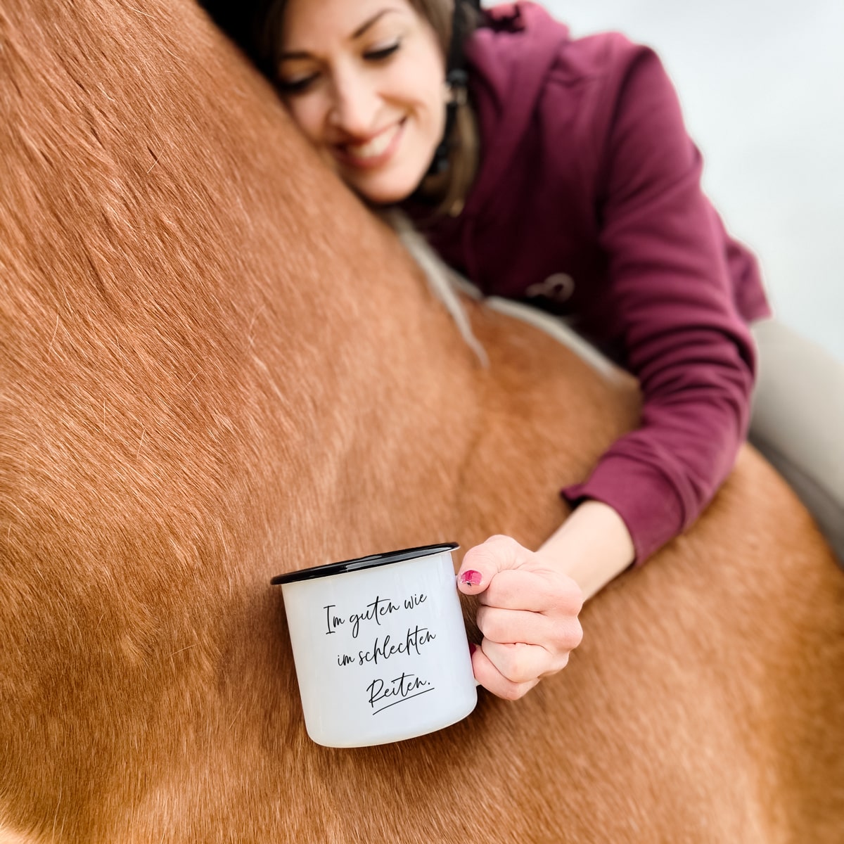 Emaille-Tasse "Im guten wie im schlechten Reiten"
